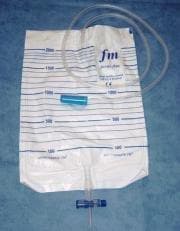 Urinbeutel mit Rücklaufventil 2000 ml 90 cm Schlauch und Kreuzausgang