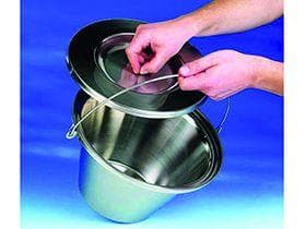 Edelstahl Durchm.f. Toilettenstühle Mit Deckel und Metallbügel